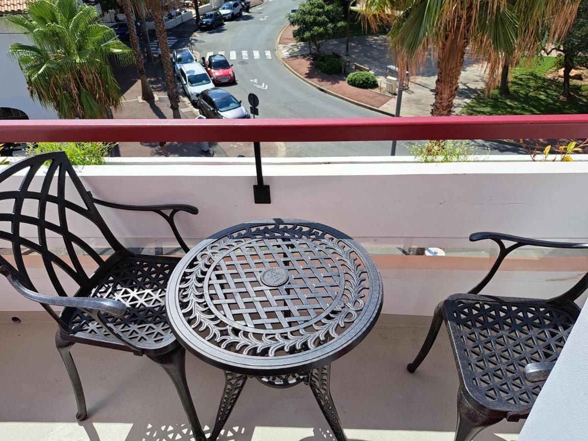 Superbe Appartement T3 Au Centre Plage .Parking Хендае Екстериор снимка